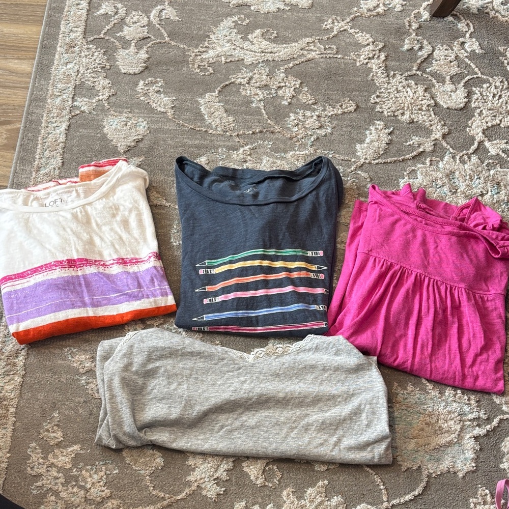 LOFT 4 pack Women’s T shirts/Tank